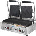 Gril à panini professionnel à double contact 3600 W, plaques supérieure et inférieure rainurées, minuterie numérique | Adexa CU613 Gril à panini professionnel à double contact 3600 W, plaques supérieure et inférieure rainurées, minuterie numérique | Adexa CU613